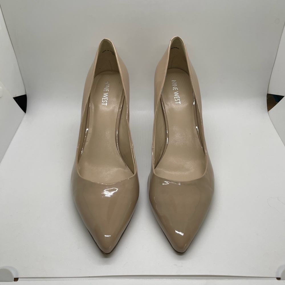 Nine West Glossy Nude Evermoreo Pointy Toe Kitten Heel Pumps - US 8.5 - Used